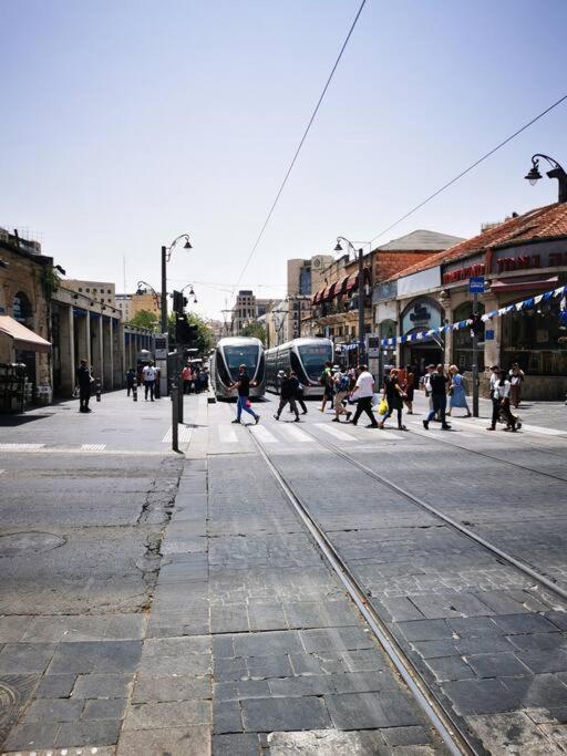 Stunning Apartment Located In The Heart Of The City Center, Close To A Synagogue, Train Station, Mahane Yehuda Market, Etc. Jerusalem Eksteriør billede